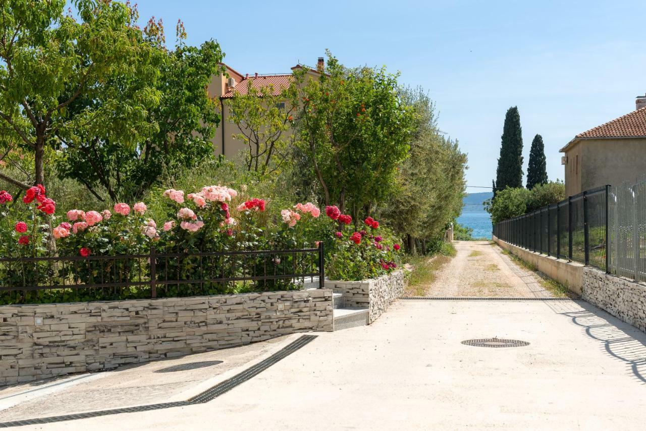 Apartments Kapo Kastela Exterior photo